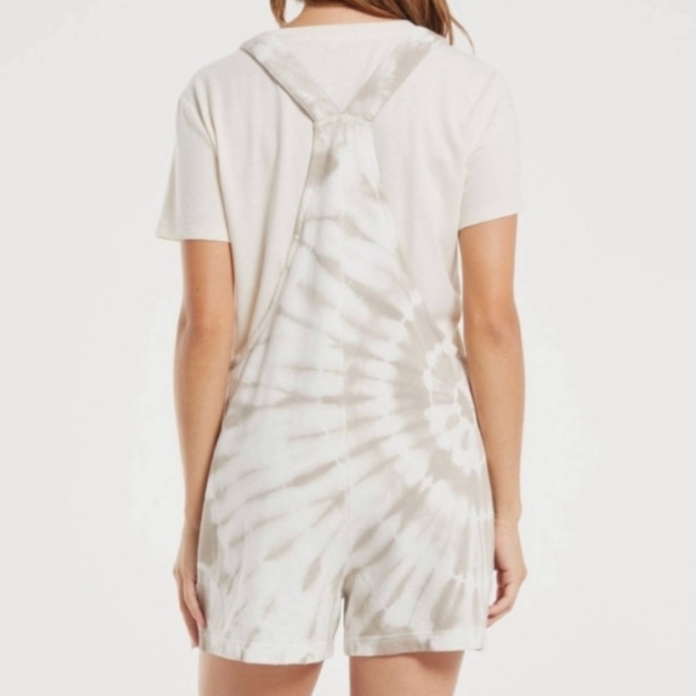 3/$25 Z SUPPLY xs jumper - Picture 2 of 10